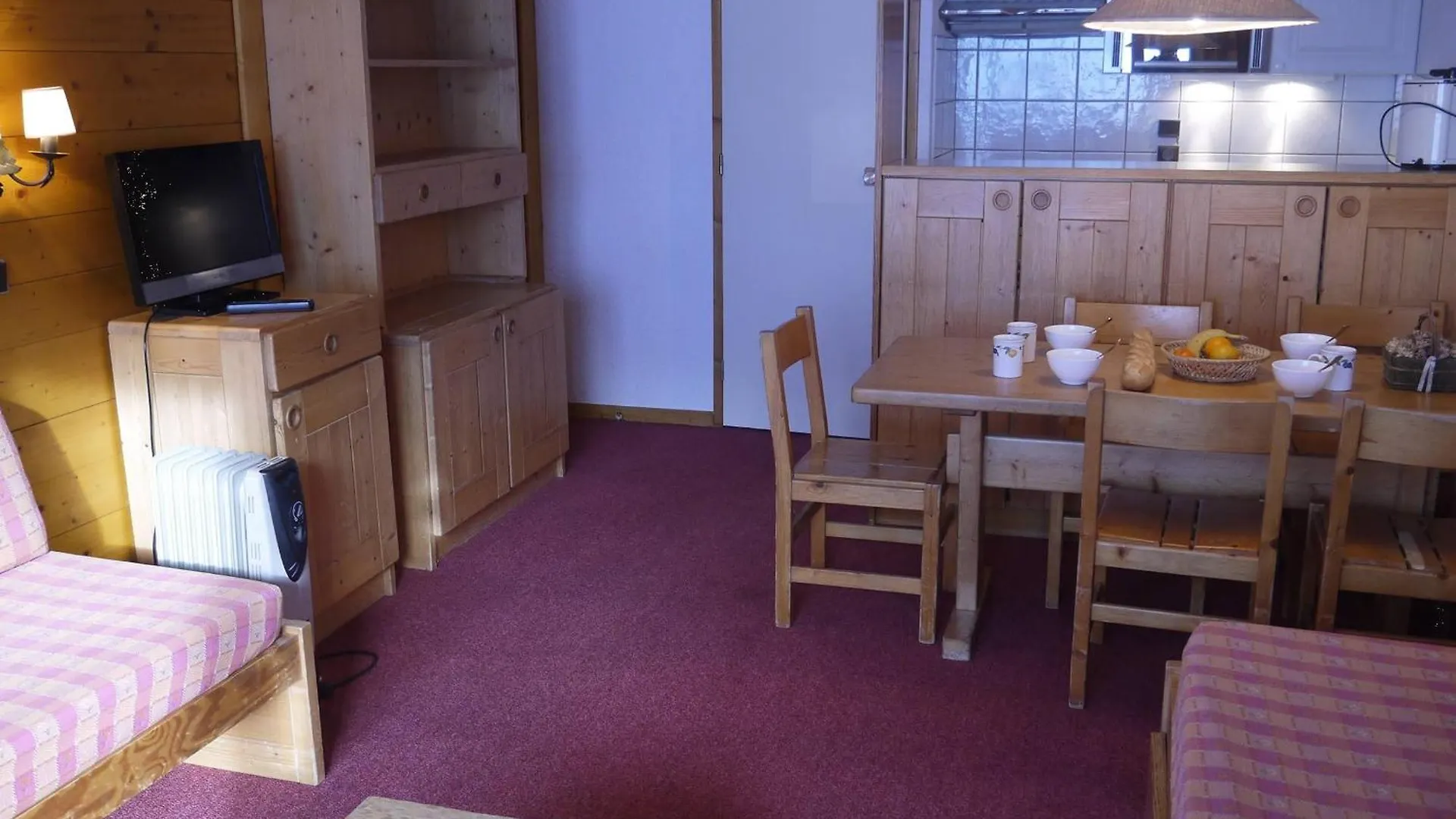 Apartment Charmant Appartement A Meribel Avec Balcon Et Acces Direct Aux Pistes - Fr-1-355-36 France
